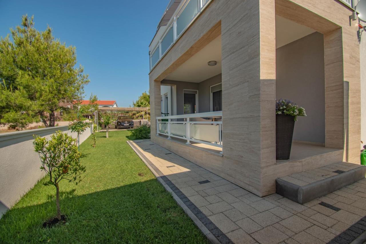 Villa Wiena Vir Exteriör bild