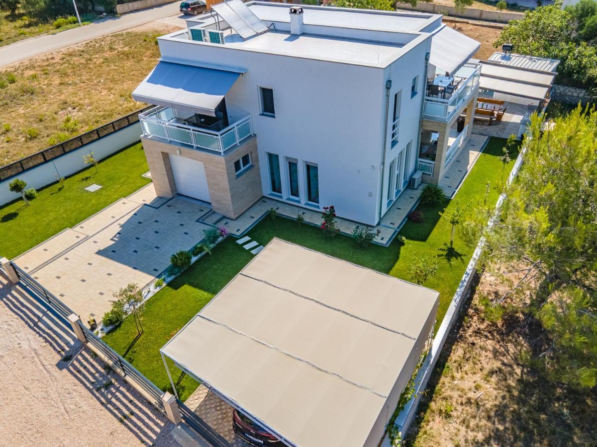 Villa Wiena Vir Exteriör bild