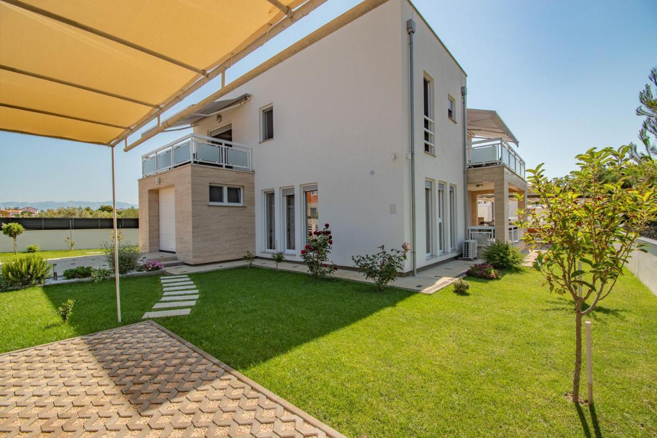 Villa Wiena Vir Exteriör bild